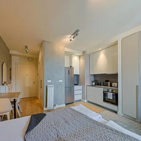 Zigzag Waterfront Metropoliten Apartment