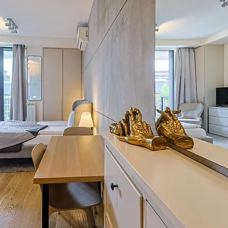 Zigzag Waterfront Metropoliten