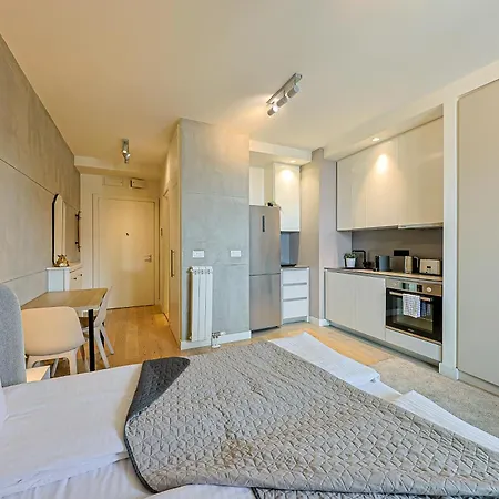 Zigzag Waterfront Metropoliten