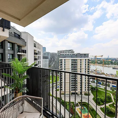 Zigzag Waterfront Metropoliten