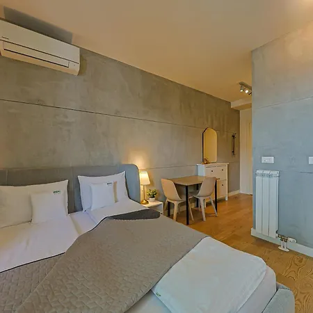Zigzag Waterfront Metropoliten Apartment Belgrad